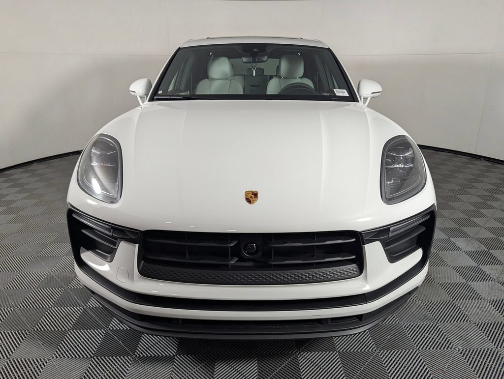 New 2026 Porsche Macan AWD/4WD image 10