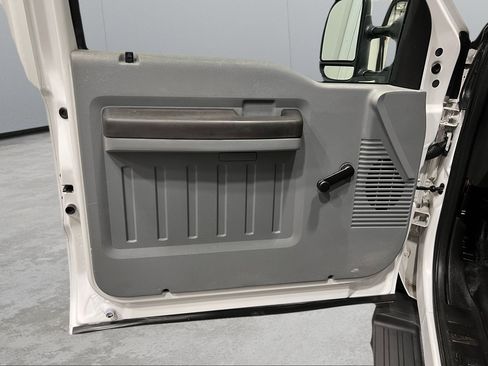 Used 2013 Ford F250 XL image 24