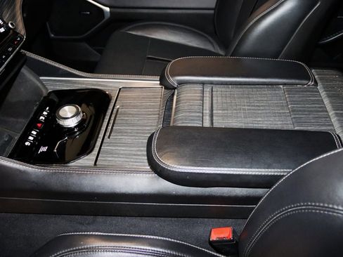 Used 2024 Jeep Wagoneer L Series II w/ Flexible Seating Group image 36