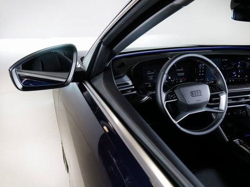 Certified 2025 Audi Q5 Premium w/ Convenience Package AWD/4WD image 22