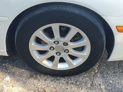 Used 2002 Lexus ES 330 FWD image 4