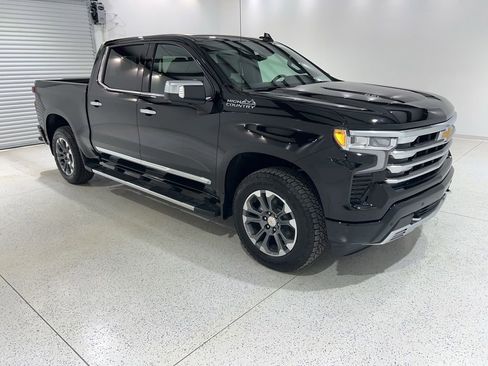 New 2026 Chevrolet Silverado 1500 High Country w/ Technology Package AWD/4WD image 7