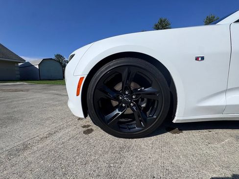 Used 2021 Chevrolet Camaro LT w/ RS Package RWD image 9