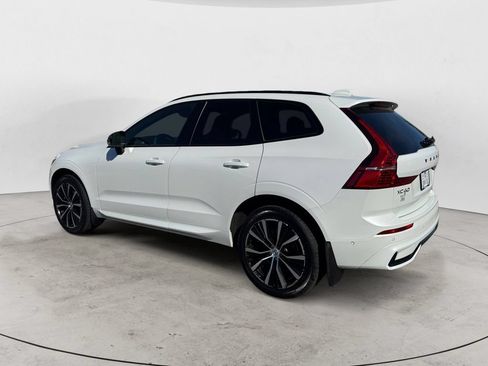 Certified 2024 Volvo XC60 B5 Plus w/ Climate Package AWD/4WD image 4