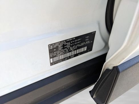 Used 2022 Toyota RAV4 XLE image 40