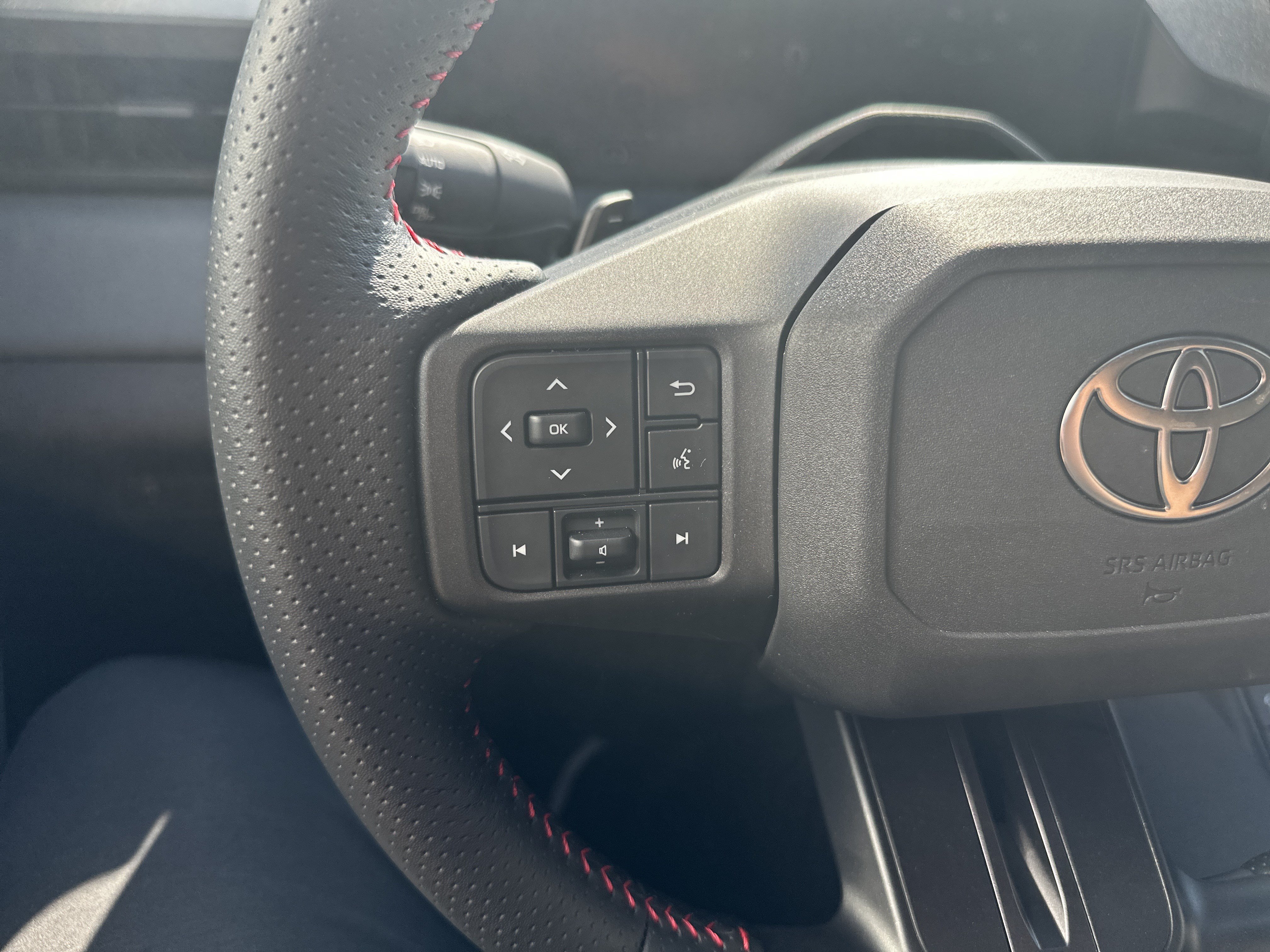Used 2026 Toyota RAV4 AWD Plug-in Hybrid image 18