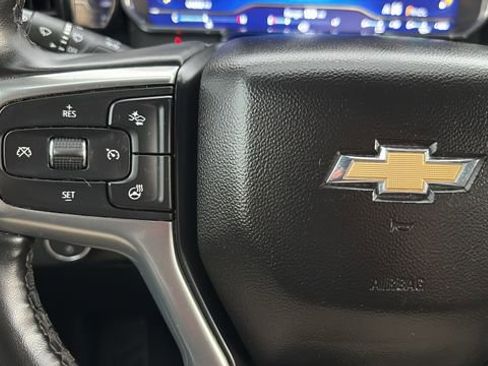 Used 2025 Chevrolet Silverado 1500 LT AWD/4WD image 14