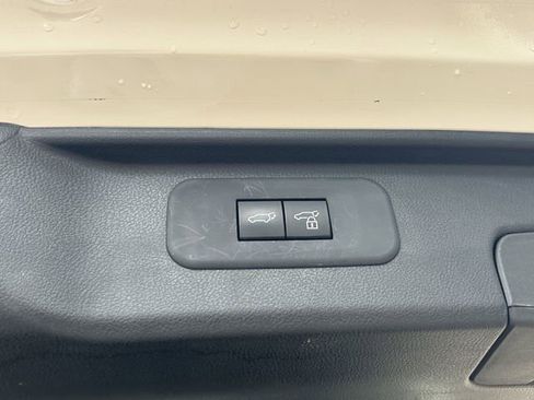 Used 2024 Toyota Grand Highlander AWD image 34