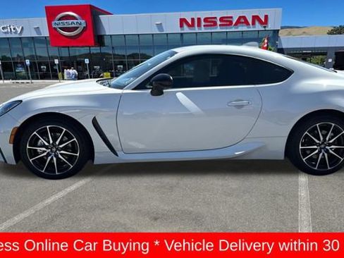 Used 2024 Toyota GR86 RWD image 6