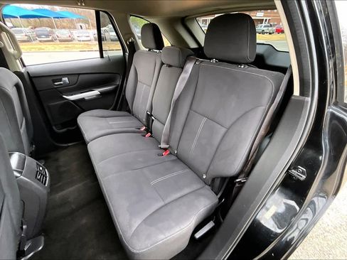 Used 2013 Ford Edge SE image 19