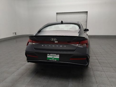 Used 2025 Hyundai Elantra Sport image 7