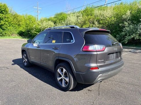 Used 2020 Jeep Cherokee Limited w/ Technology Group AWD/4WD image 3