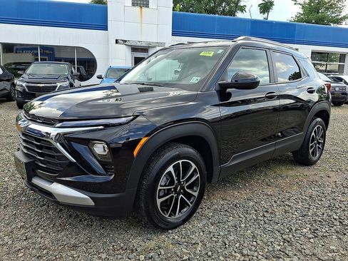 Certified 2024 Chevrolet TrailBlazer LT w/ Convenience Package AWD/4WD image 3