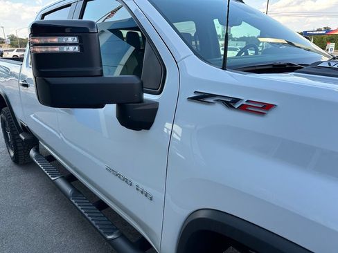 Used 2026 Chevrolet Silverado 2500 ZR2 AWD/4WD image 12