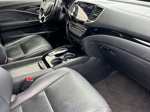 Used 2019 Honda Pilot Touring image 21