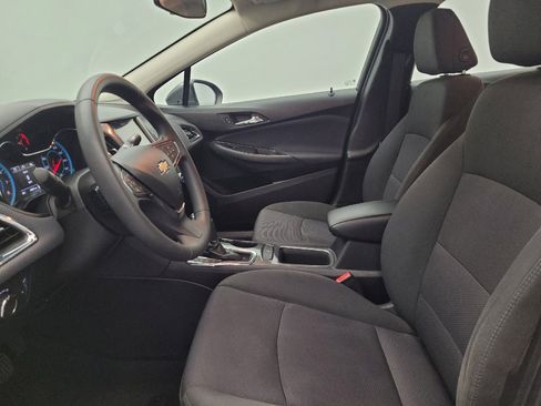 Used 2018 Chevrolet Cruze LT w/ Convenience Package FWD image 17