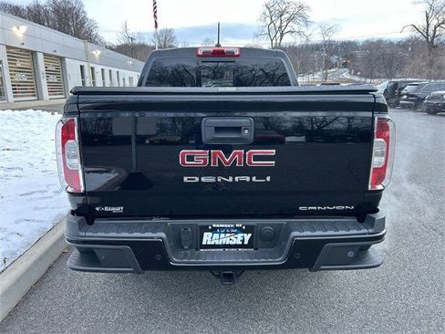 Used 2021 GMC Canyon Denali image 7