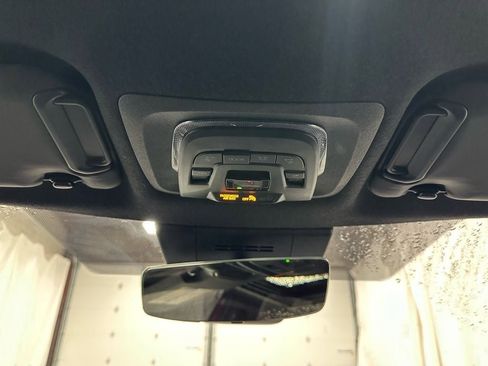 Used 2025 Toyota Corolla Cross AWD Hybrid w/ Convenience Package image 41