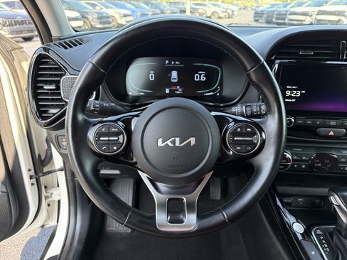 Used 2025 Kia Soul EX FWD image 21