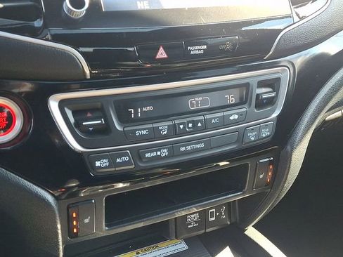 Used 2021 Honda Ridgeline Black Edition image 18