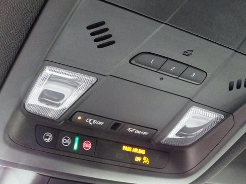 Used 2022 Chevrolet Blazer RS image 35