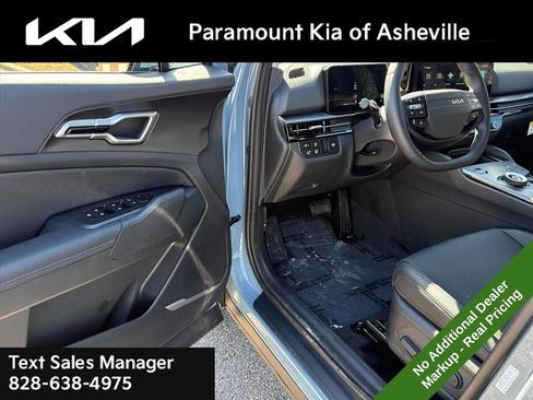 New 2026 Kia Sportage EX image 17