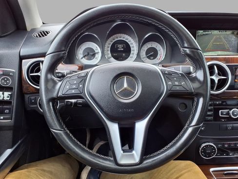 Used 2015 Mercedes-Benz GLK 350 4MATIC image 15