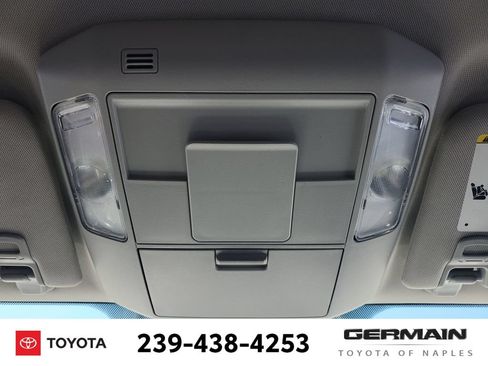 Used 2017 Toyota Tundra SR5 w/ SR5 Upgrade Package AWD/4WD image 34