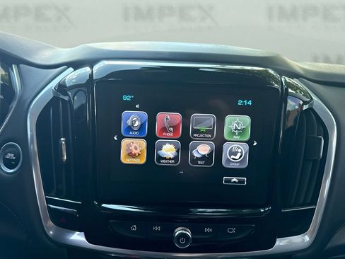 Used 2019 Chevrolet Traverse LT w/ LT Premium Package AWD/4WD image 19