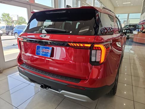 New 2026 Ford Explorer Platinum RWD image 11