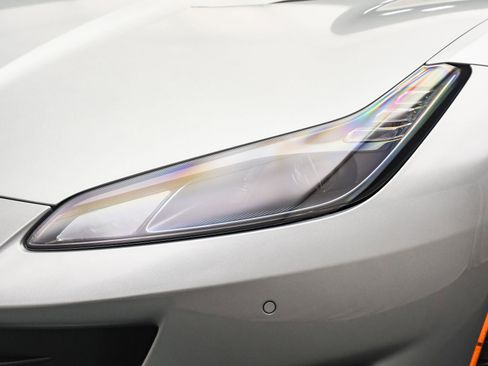 Used 2019 Ferrari Portofino image 31