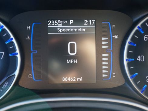 Used 2020 Chrysler Pacifica Touring-L w/ S Appearance Package image 19