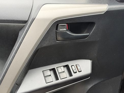 Used 2018 Toyota RAV4 LE w/ All Weather Liner Package FWD image 5