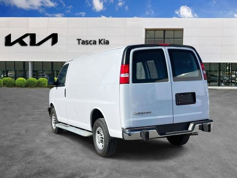 Used 2024 Chevrolet Express 2500 w/ Driver Convenience Package image 7