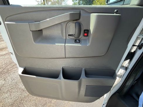Certified 2021 GMC Savana 2500 image 8
