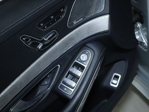 Used 2016 Mercedes-Benz S 550 4MATIC Sedan image 17
