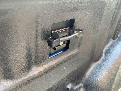 Used 2018 Ford F150 XLT image 11