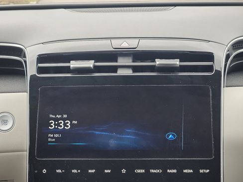 Certified 2024 Hyundai Tucson Limited AWD/4WD image 17