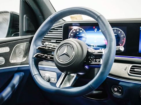 Used 2026 Mercedes-Benz GLS 580 4MATIC image 15