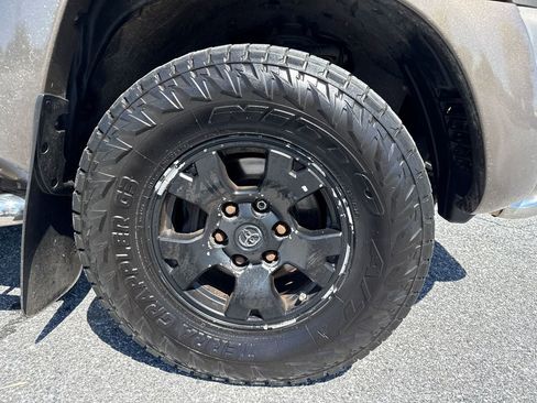 Used 2011 Toyota Tacoma 4x4 Double Cab w/ TRD Off-Road Pkg w/JBL Audio image 29