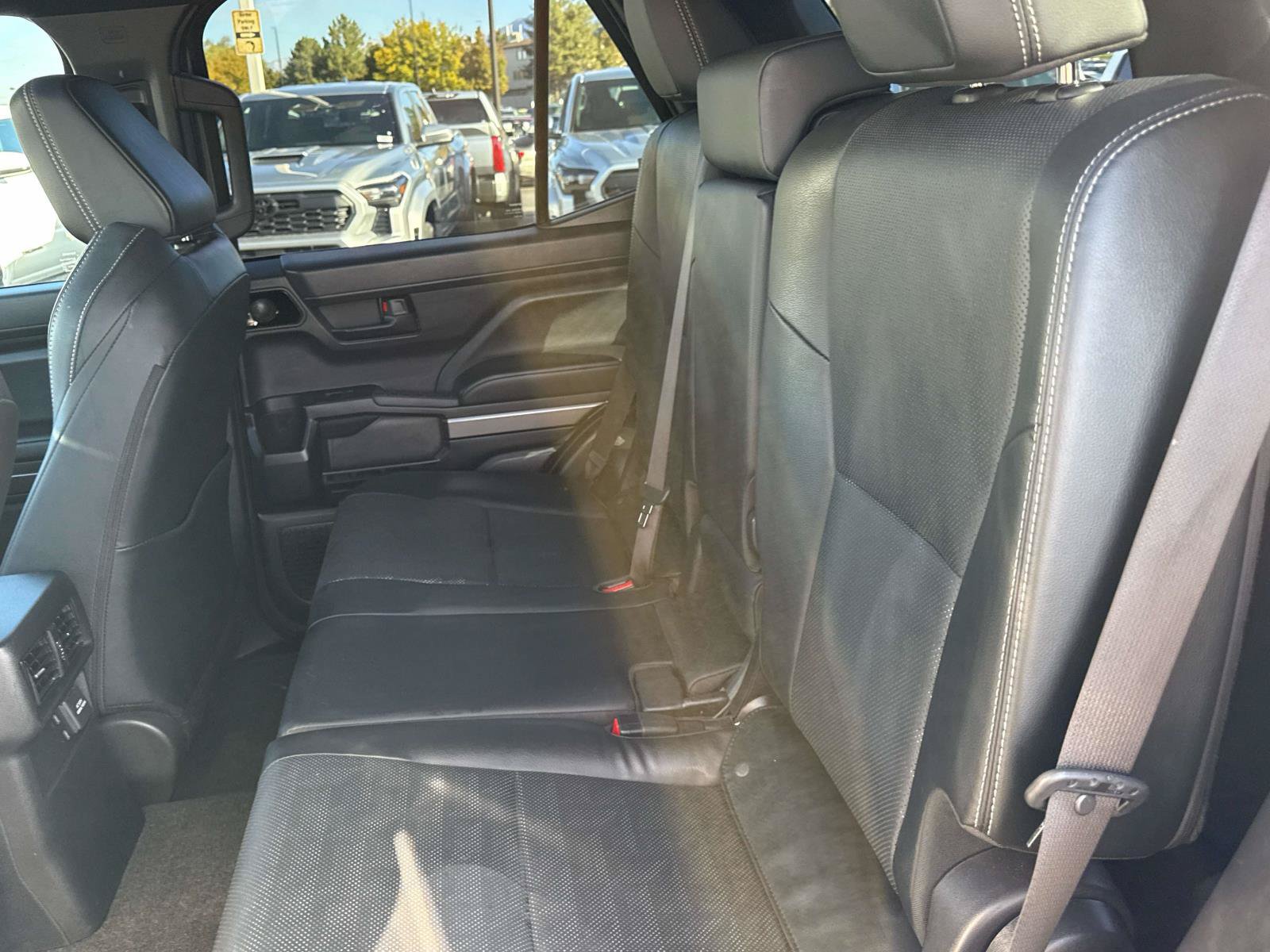 Used 2025 Toyota 4Runner TRD Off-Road Premium AWD/4WD image 14