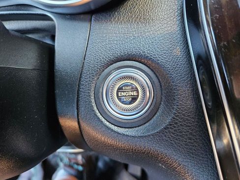Used 2020 Mercedes-Benz GLC 300 4MATIC image 26