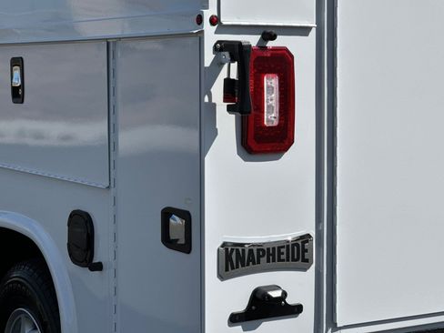 New 2026 Ford E-350 and Econoline 350 Super Duty w/ Power Equipment Group RWD image 28