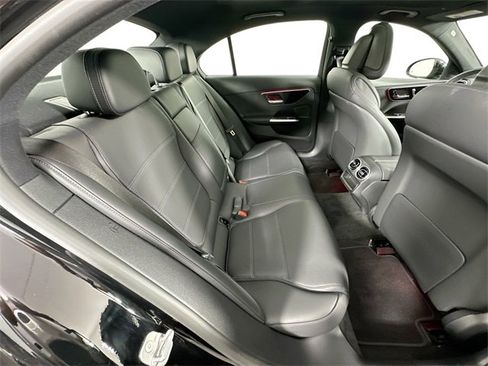Used 2025 Mercedes-Benz C 300 4MATIC Sedan image 29