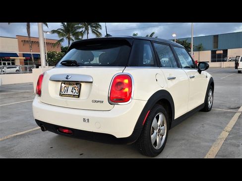 Used 2015 MINI Cooper 4-Door Hardtop FWD image 3
