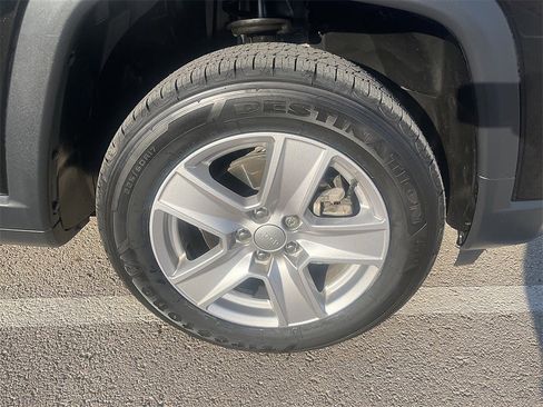 Used 2022 Jeep Compass Latitude w/ Convenience Group image 10