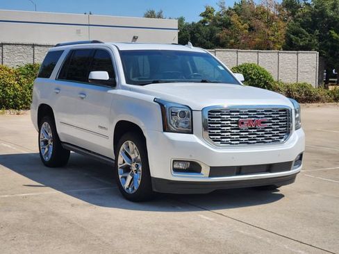 Used 2018 GMC Yukon Denali w/ Denali Ultimate Package AWD/4WD image 3