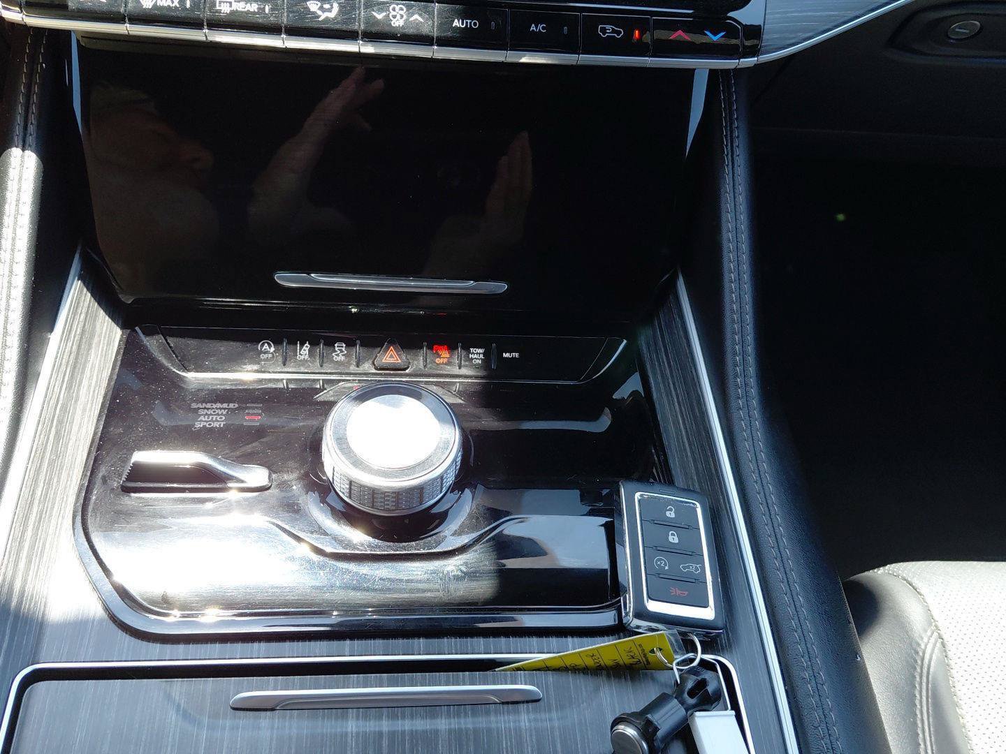 Used 2023 Jeep Wagoneer Series II AWD/4WD image 44