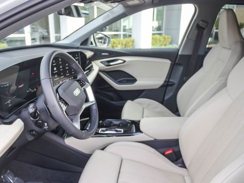 Certified 2025 Audi Q6 e-tron Premium Plus image 21