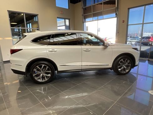 Certified 2023 Acura MDX FWD w/ Technology Package image 7